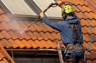 Démoussage et hydrofuge de toiture à Courgenay