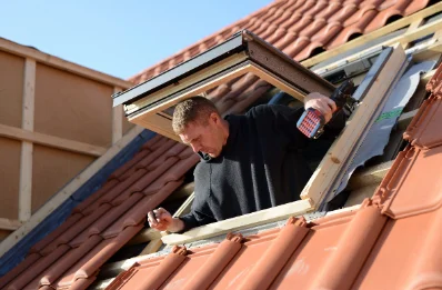 Pose de fenêtres de toit Velux à Courgenay